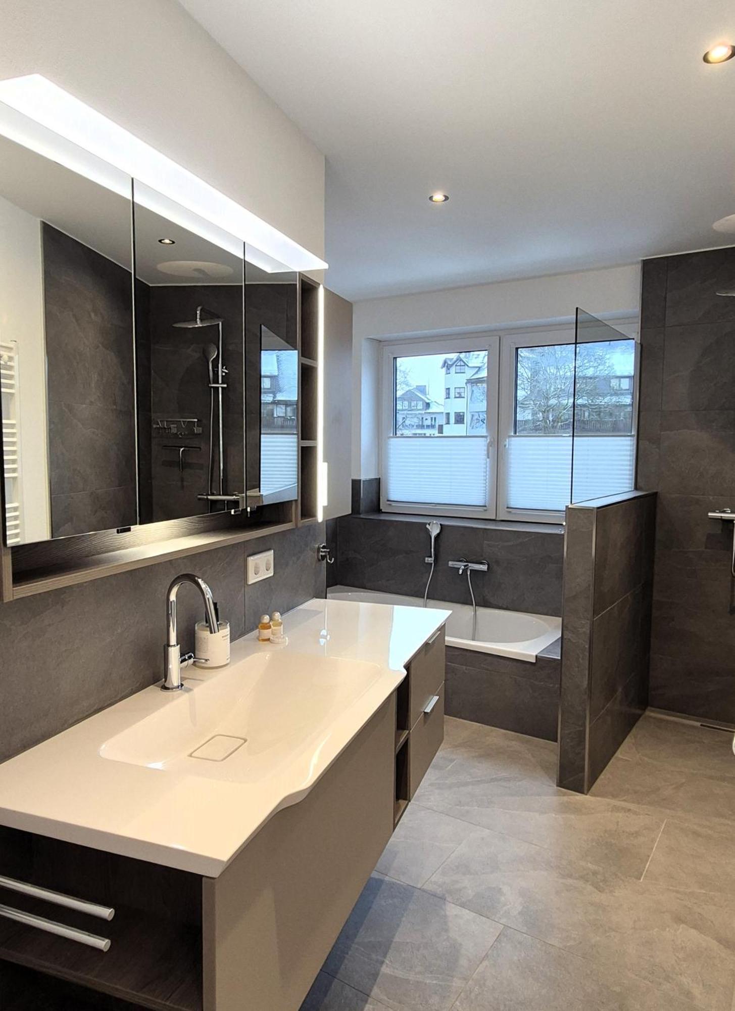 Apartment 21135 *