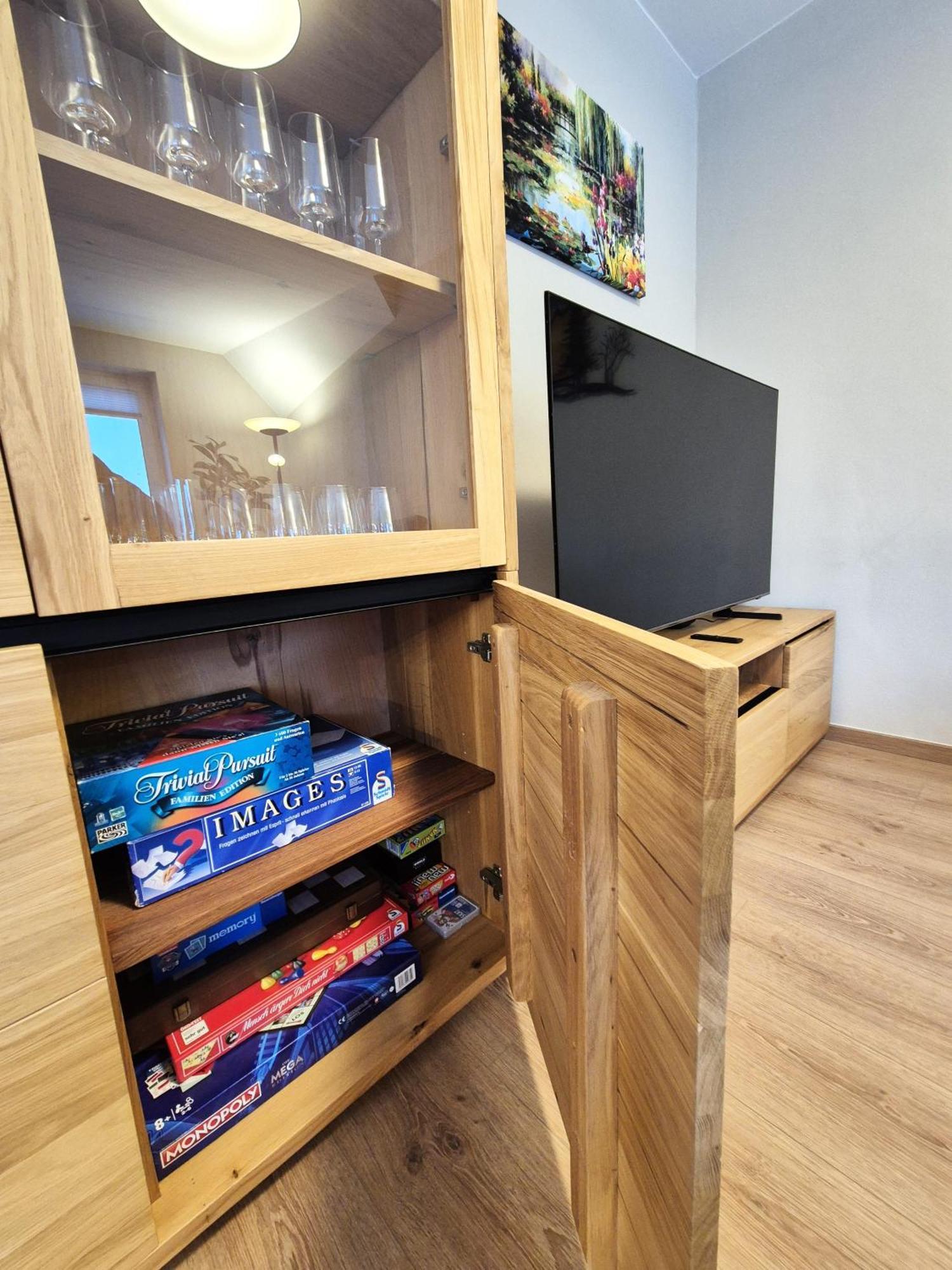 Apartment 21135 *