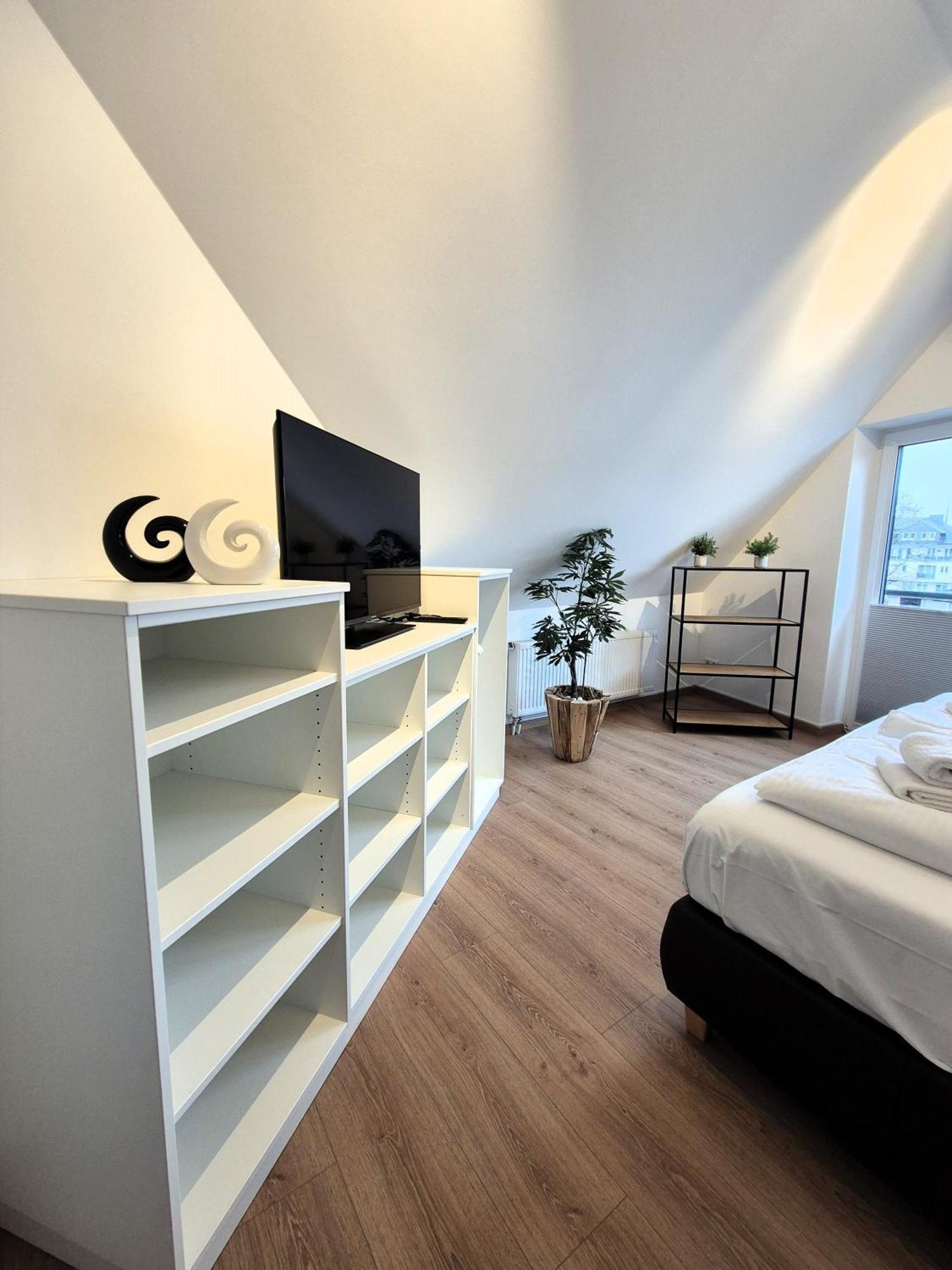 21135 Apartment
